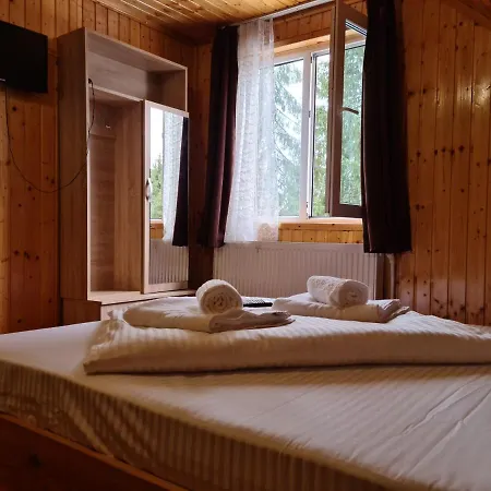 Alojamento de Turismo Selvagem Mălina *